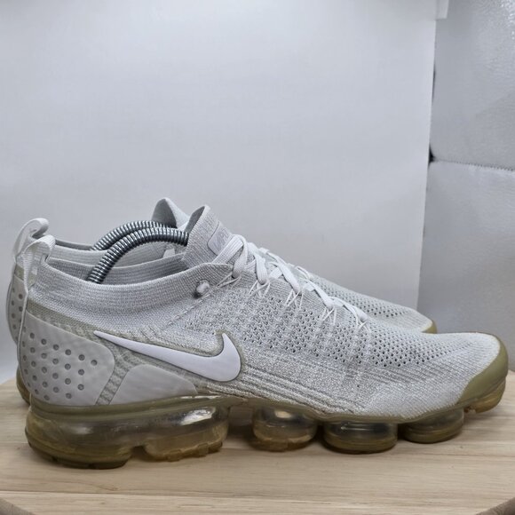 Size 11 - Nike Air VaporMax Flyknit 2 Pure Platinum Comfort Shoes Sneakers - Picture 3 of 9